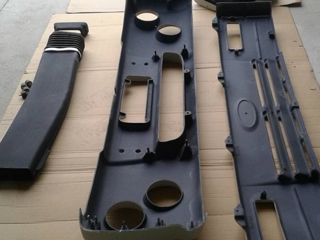 Paragolpes Ford Cargo