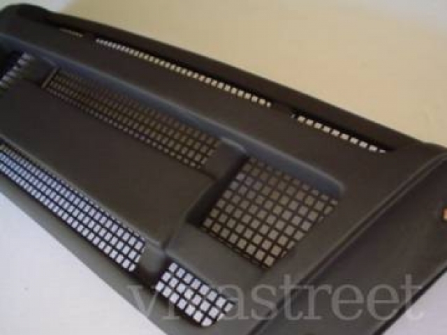 Paragolpes en tres piezas